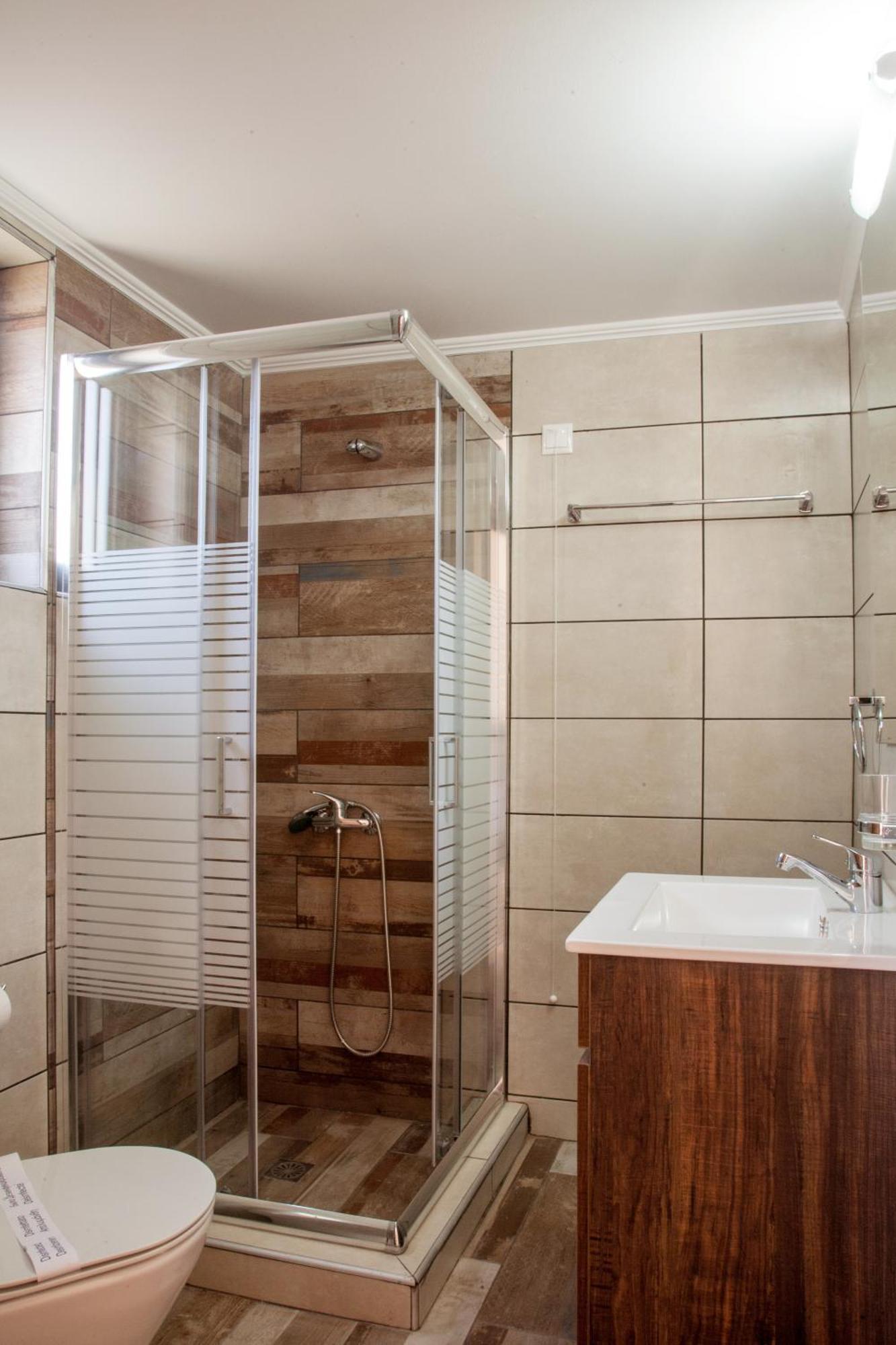 Agia Marina Ekavi Apartments מראה חיצוני תמונה