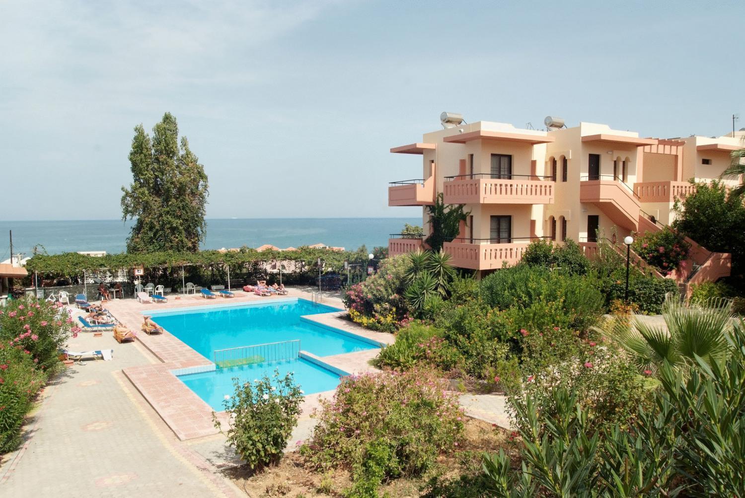 Agia Marina Ekavi Apartments מראה חיצוני תמונה