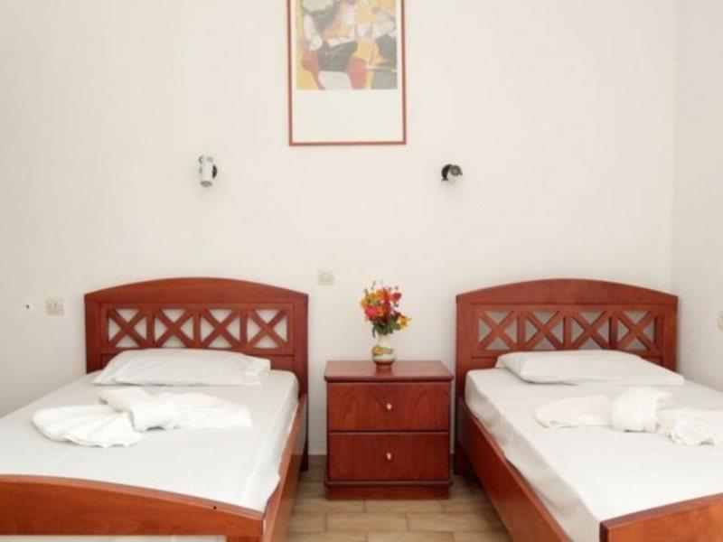 Agia Marina Ekavi Apartments מראה חיצוני תמונה