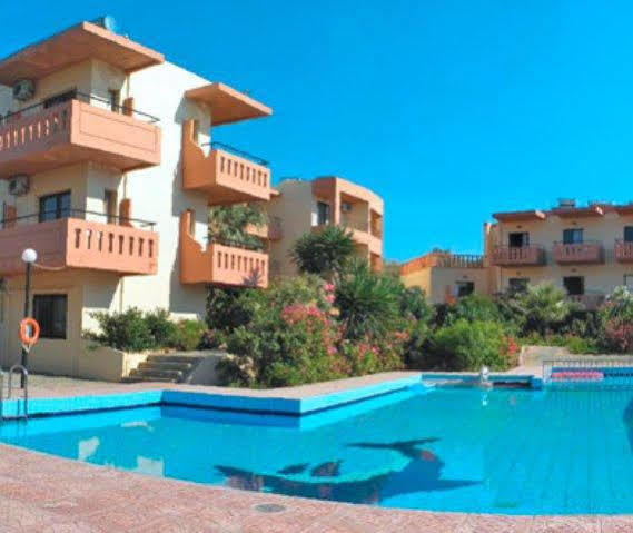 Agia Marina Ekavi Apartments מראה חיצוני תמונה