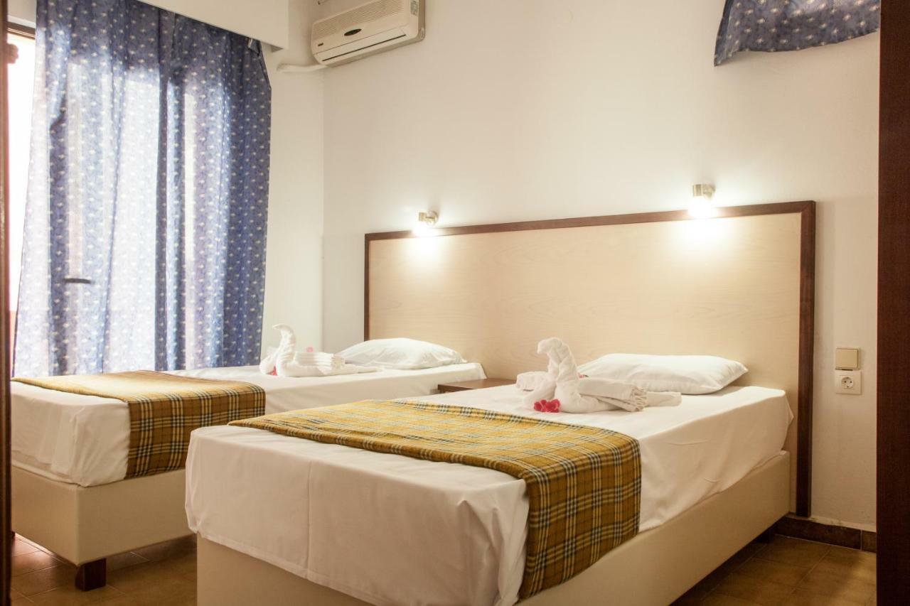 Agia Marina Ekavi Apartments מראה חיצוני תמונה