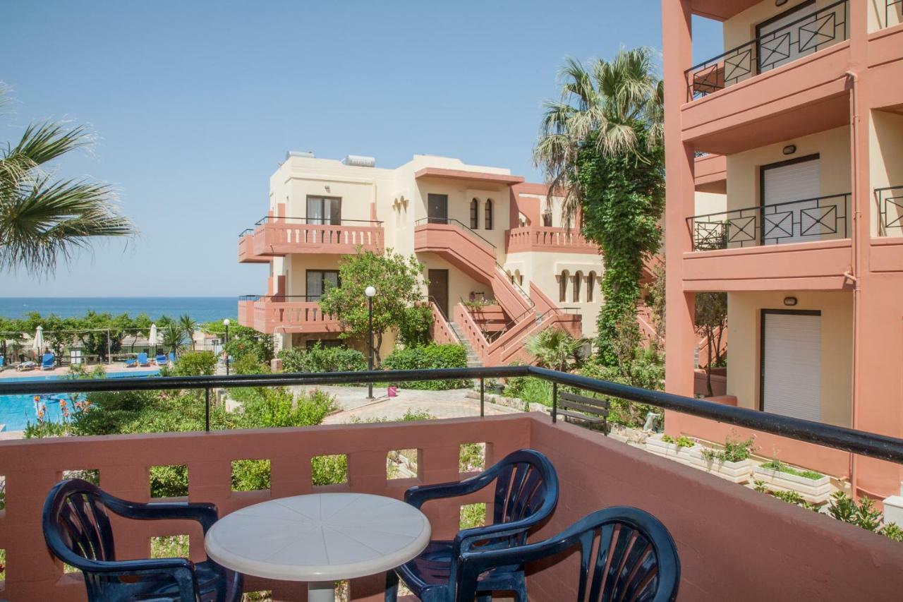 Agia Marina Ekavi Apartments מראה חיצוני תמונה