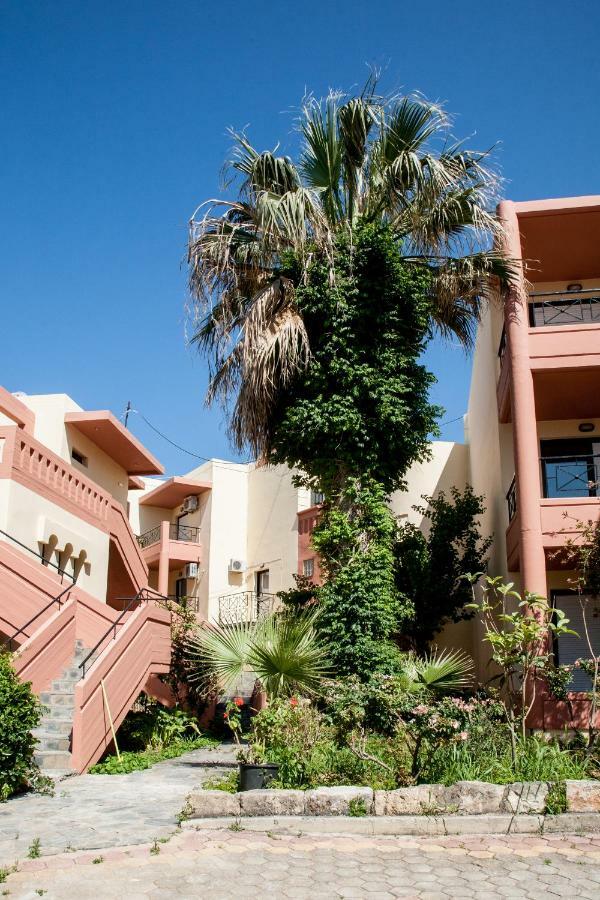 Agia Marina Ekavi Apartments מראה חיצוני תמונה
